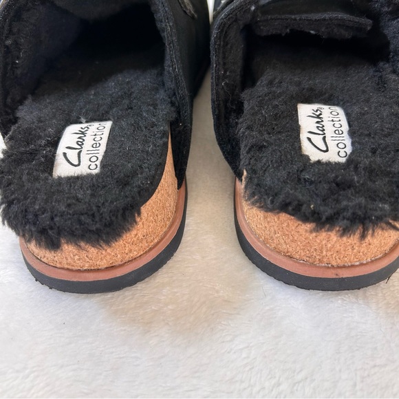 Clarks Women's Clog Shoes Size 8.5 M Black Faux Fur Lined Buckle Mules - Picture 6 of 9